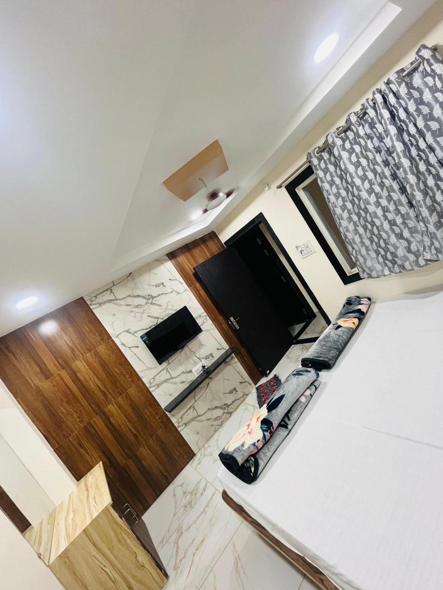 Hotel Sk Tower Ujjain Ngoại thất bức ảnh