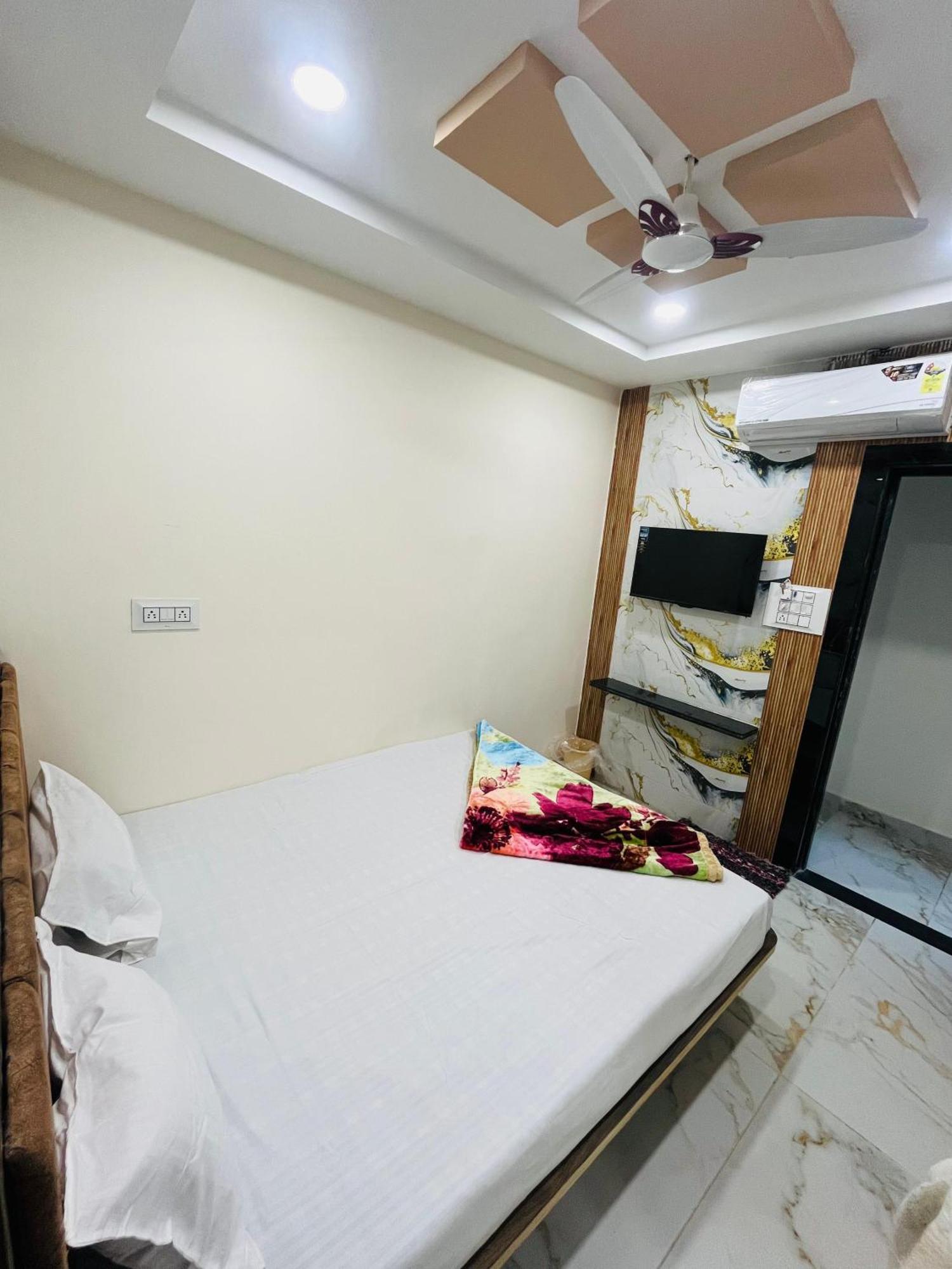 Hotel Sk Tower Ujjain Ngoại thất bức ảnh