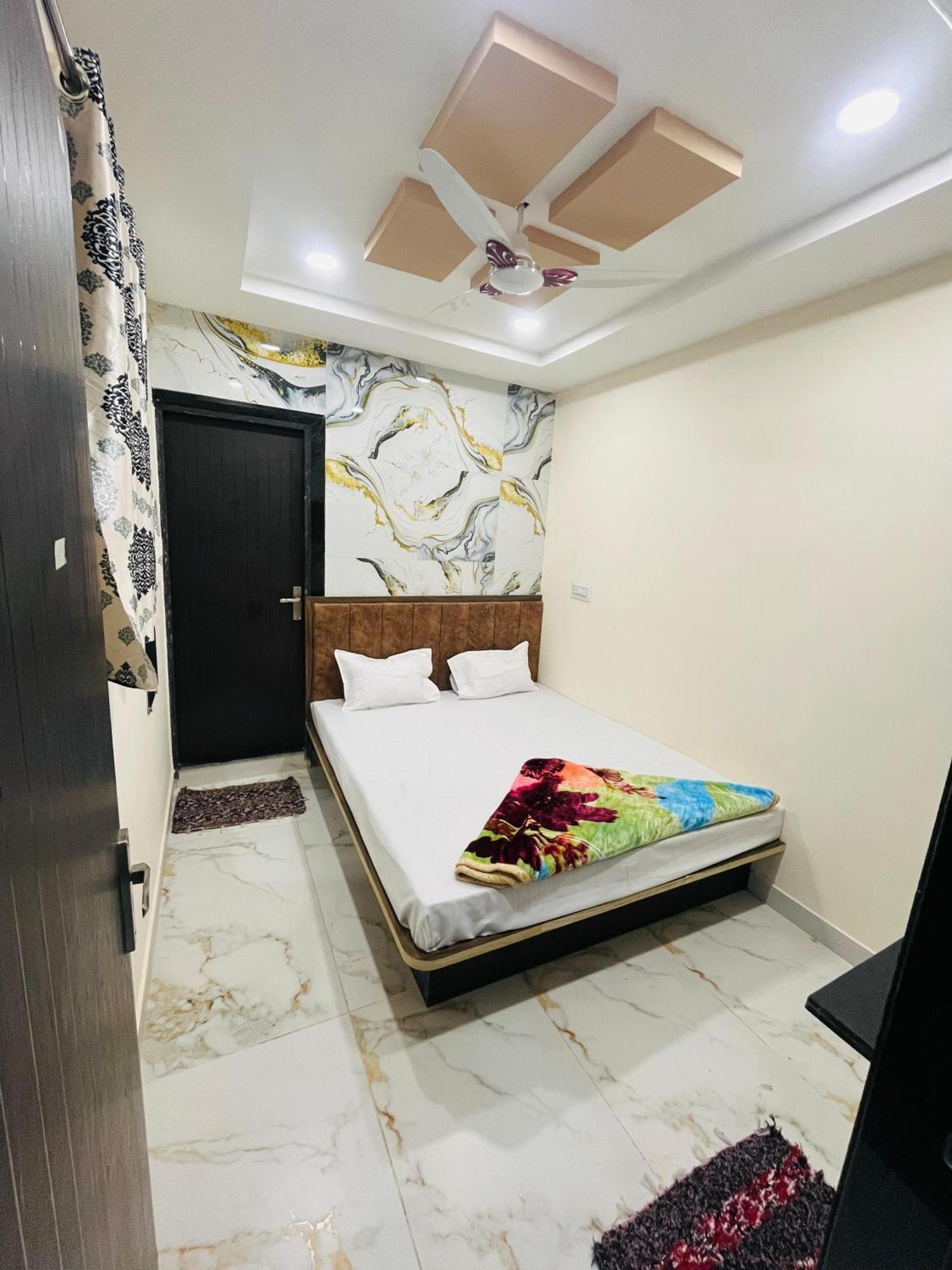 Hotel Sk Tower Ujjain Ngoại thất bức ảnh